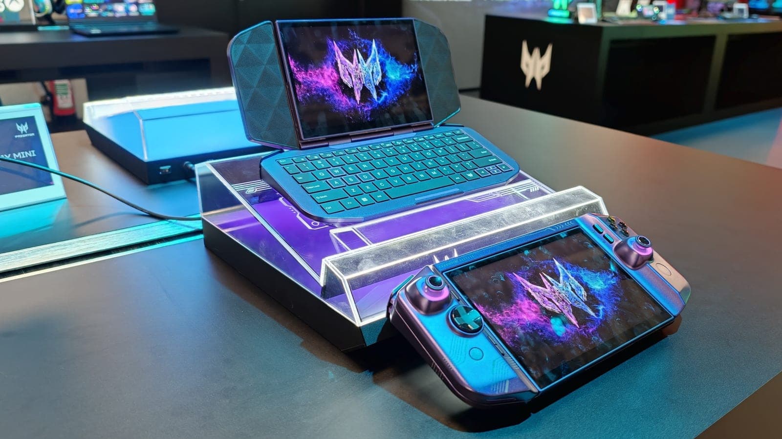 Acer DualPlay Mini: la handheld que se vuelve laptop