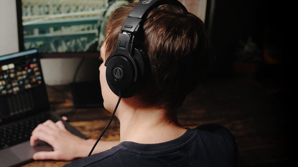 Auriculares con cable: suenan mejor y cuestan menos