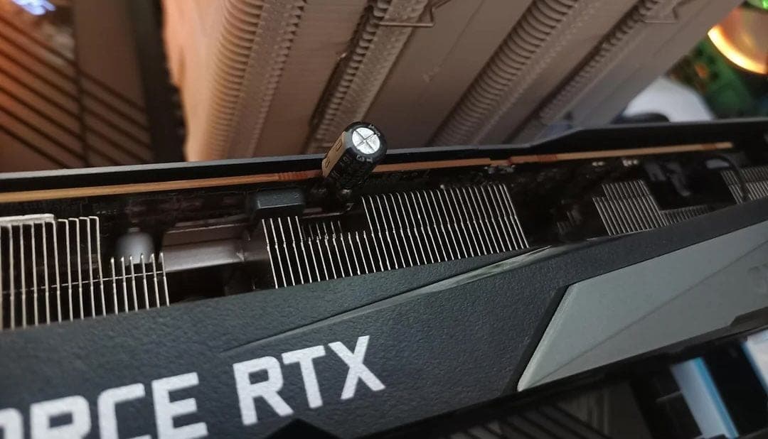 RTX 3070 muerta revivida con un capacitor de radio vieja