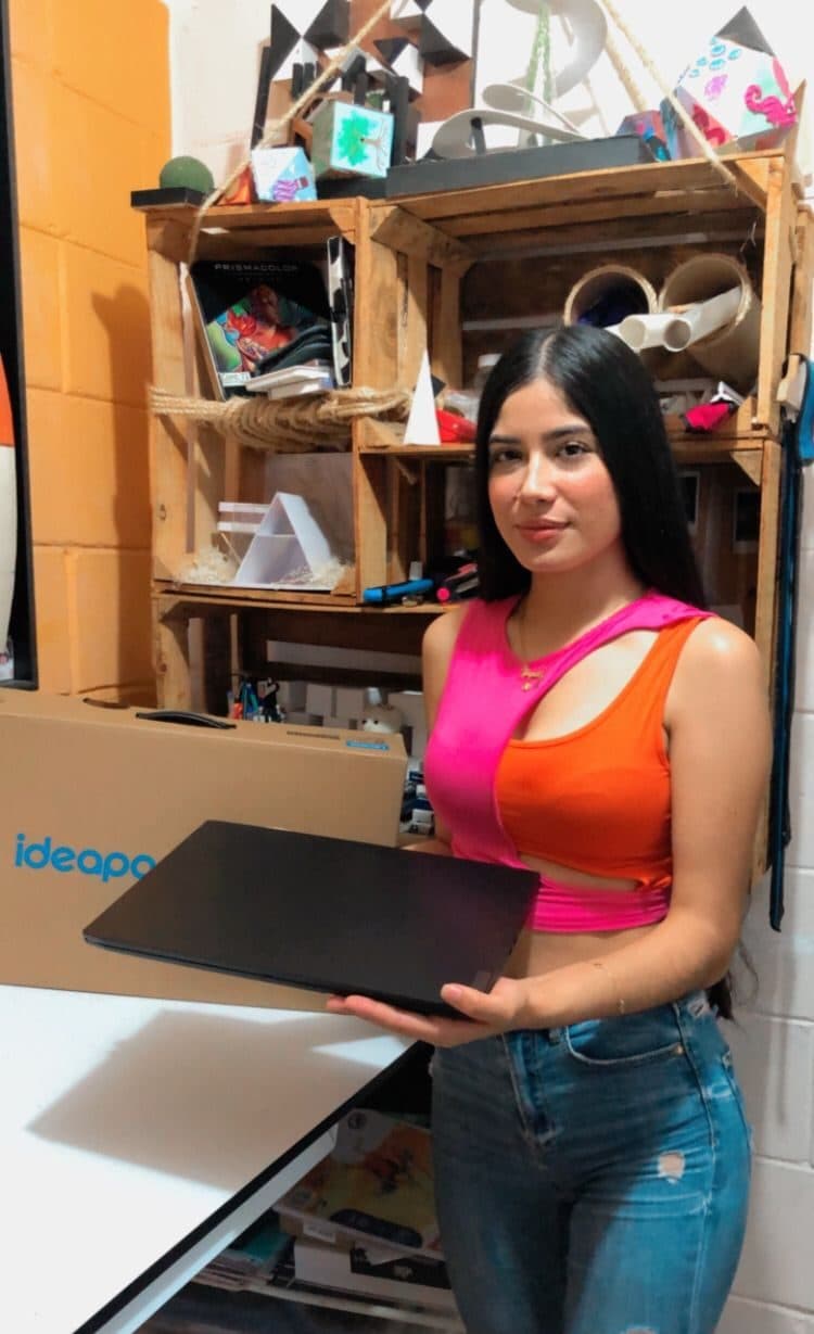 Cliente de ECAPRO con su equipo