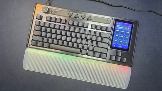 Turtle Beach KB7: teclado con pantalla táctil integrada
