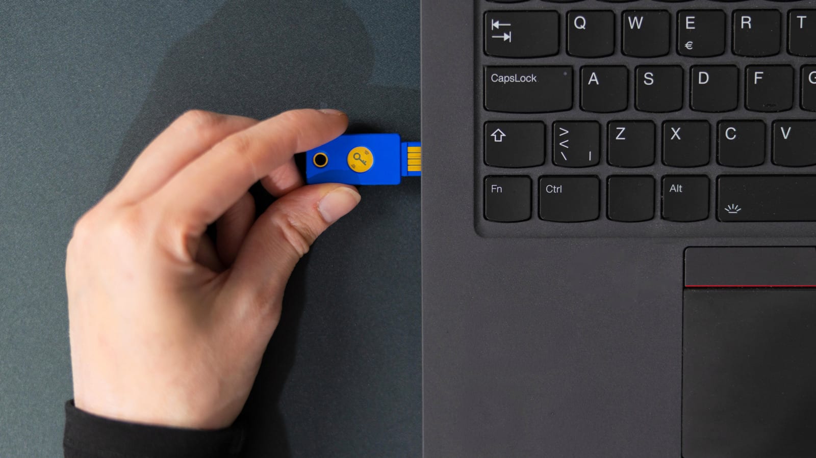 USB se desconecta solo: causas y cómo solucionarlo
